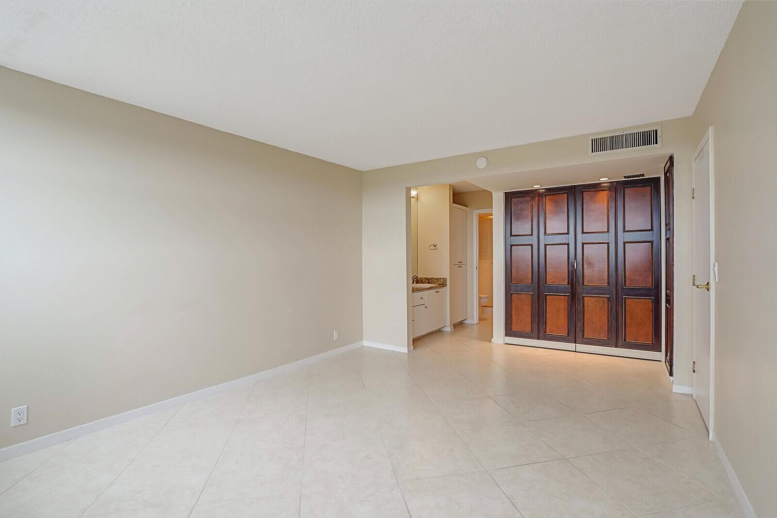 336 Golfview Road 1115 photo 18