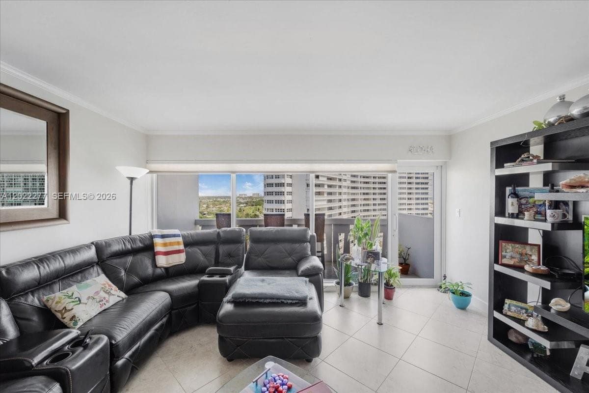 2100 Ocean Dr 10E photo 23