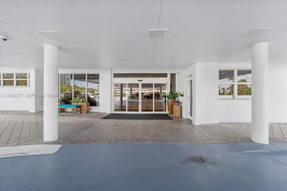 2100 Ocean Dr 10E photo 7