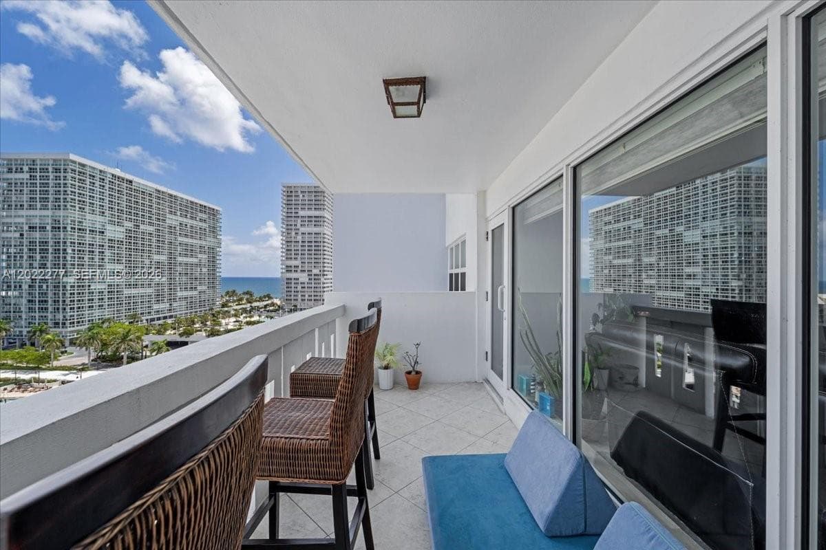 2100 Ocean Dr 10E photo 5