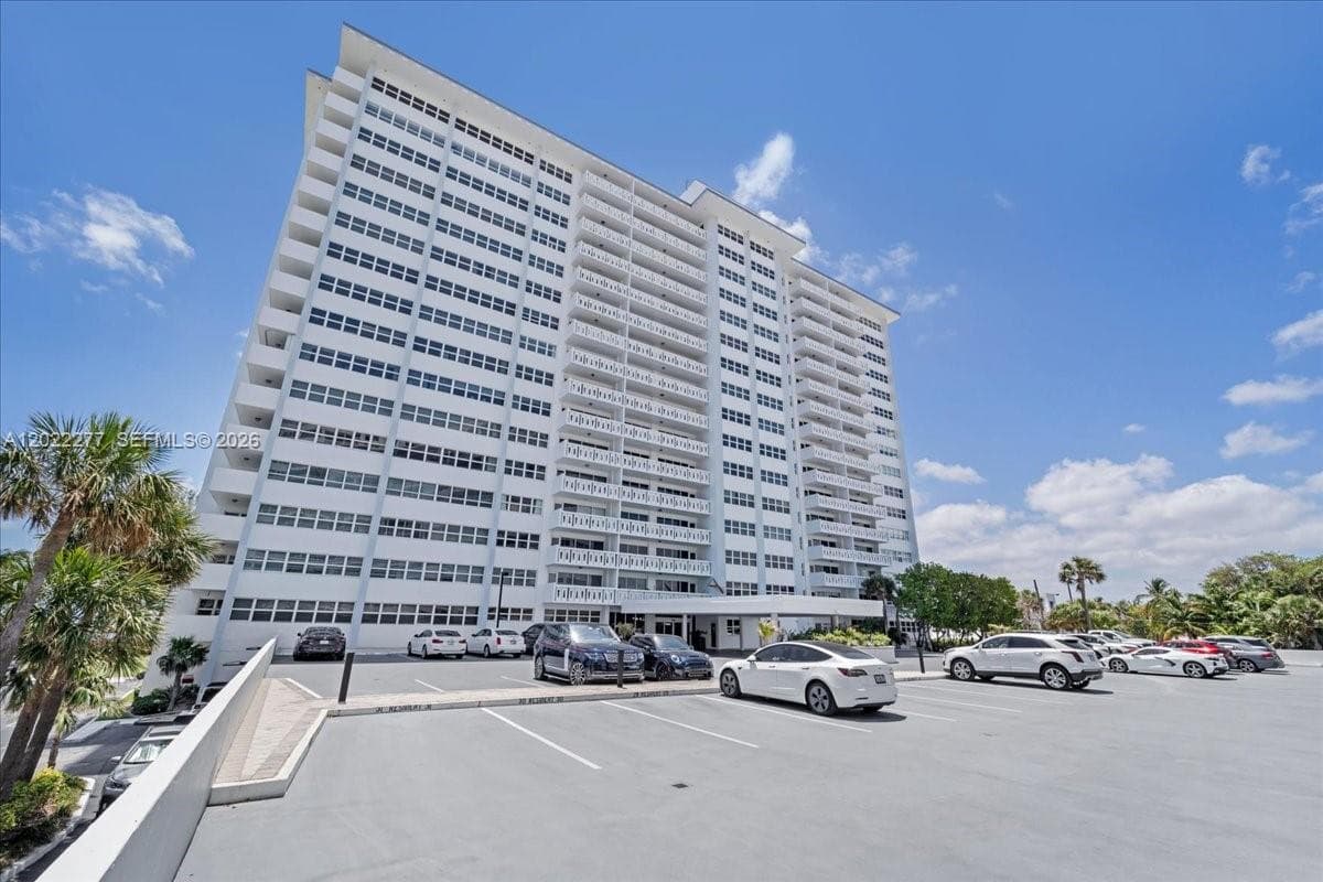 2100 Ocean Dr 10E photo 4