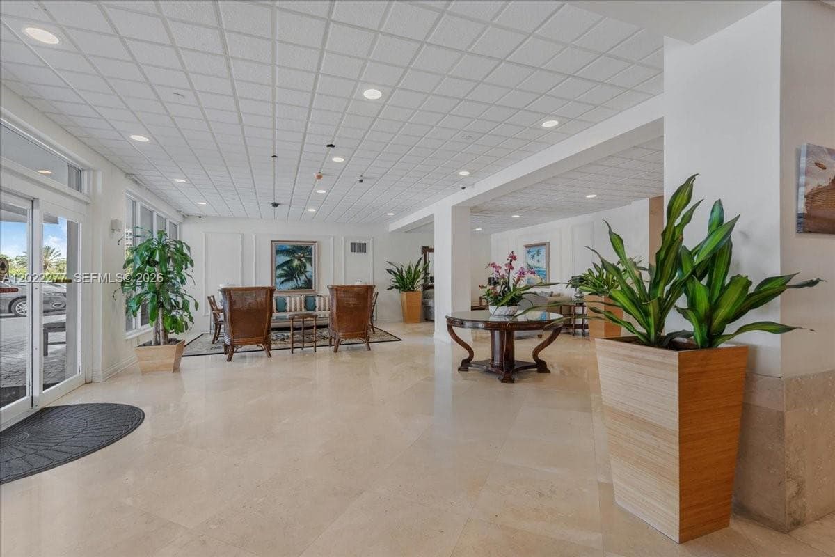 2100 Ocean Dr 10E photo 8