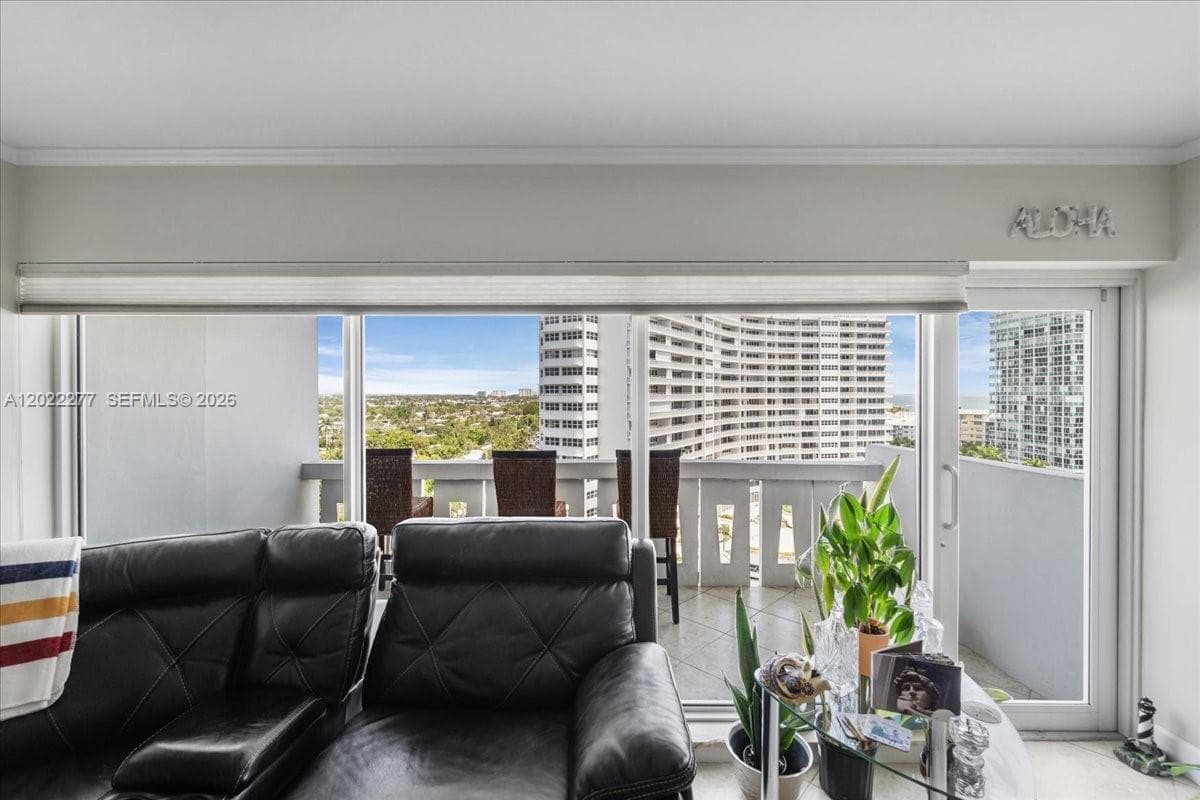 2100 Ocean Dr 10E photo 21