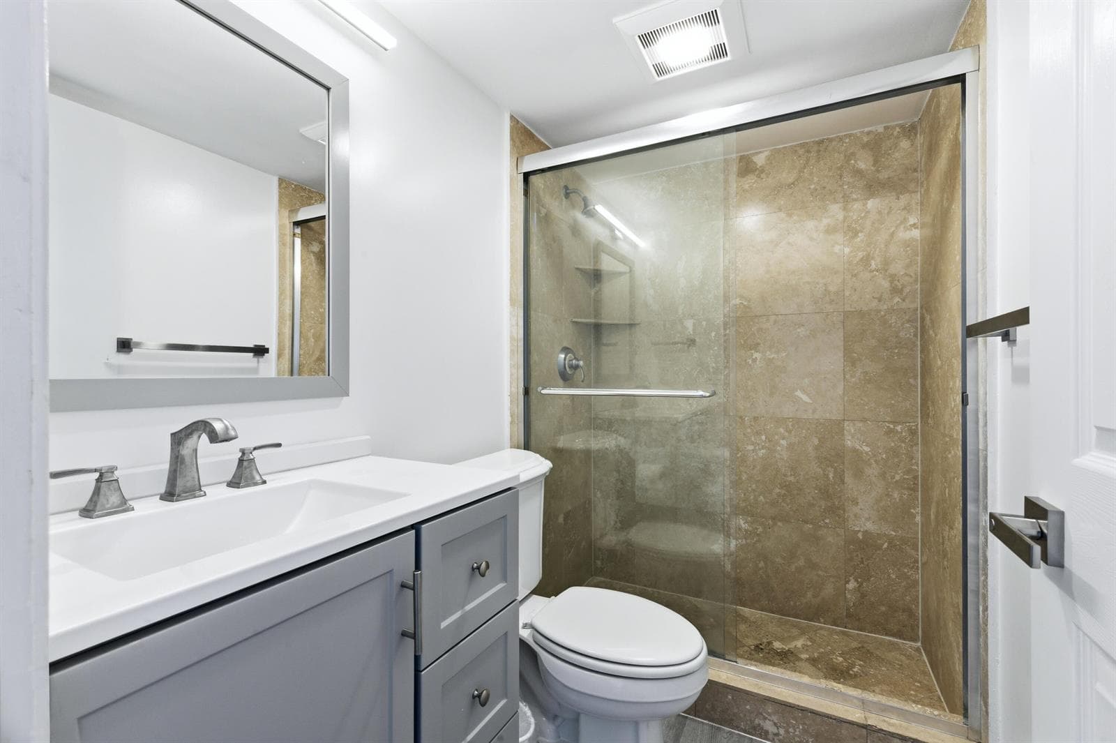 5600 N Flagler Drive 1605 photo 13
