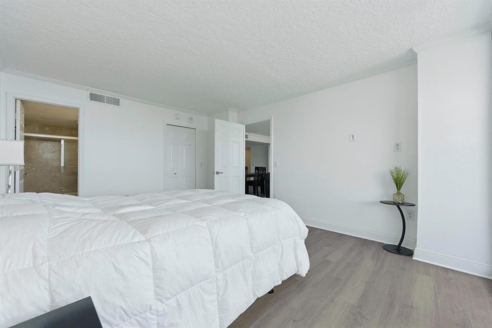 5600 N Flagler Drive 1605 photo 9