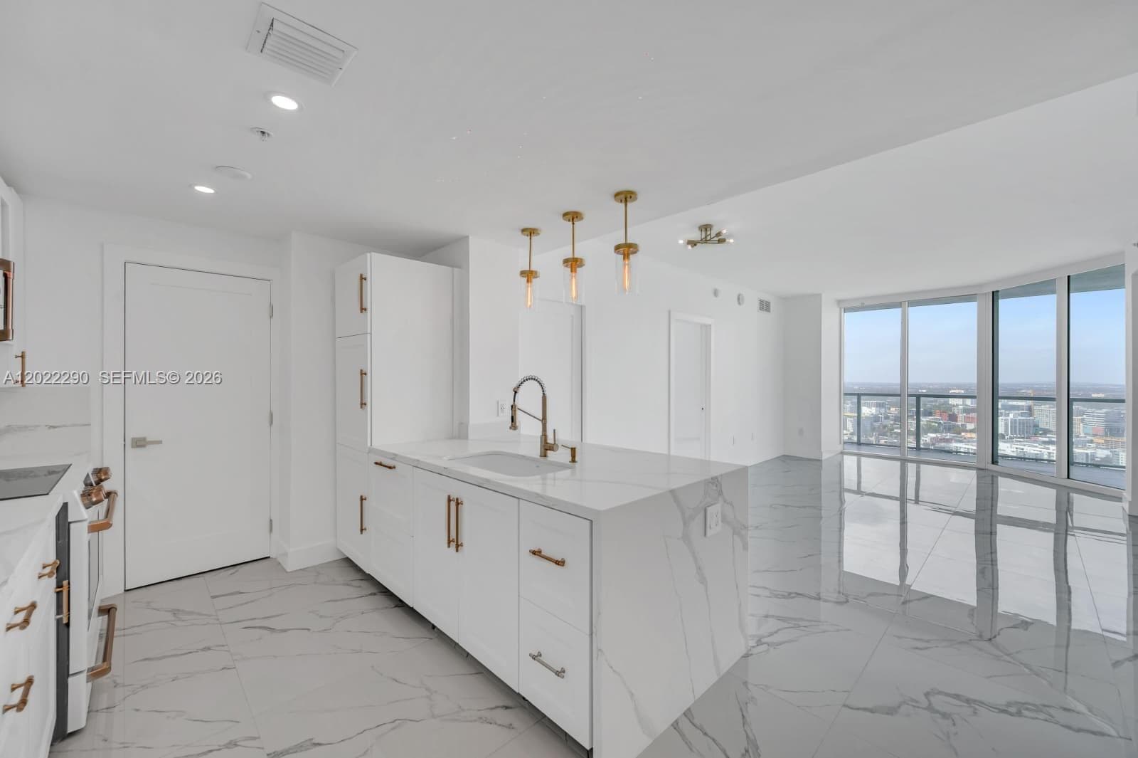 1900 Bayshore Dr 3716 photo 6