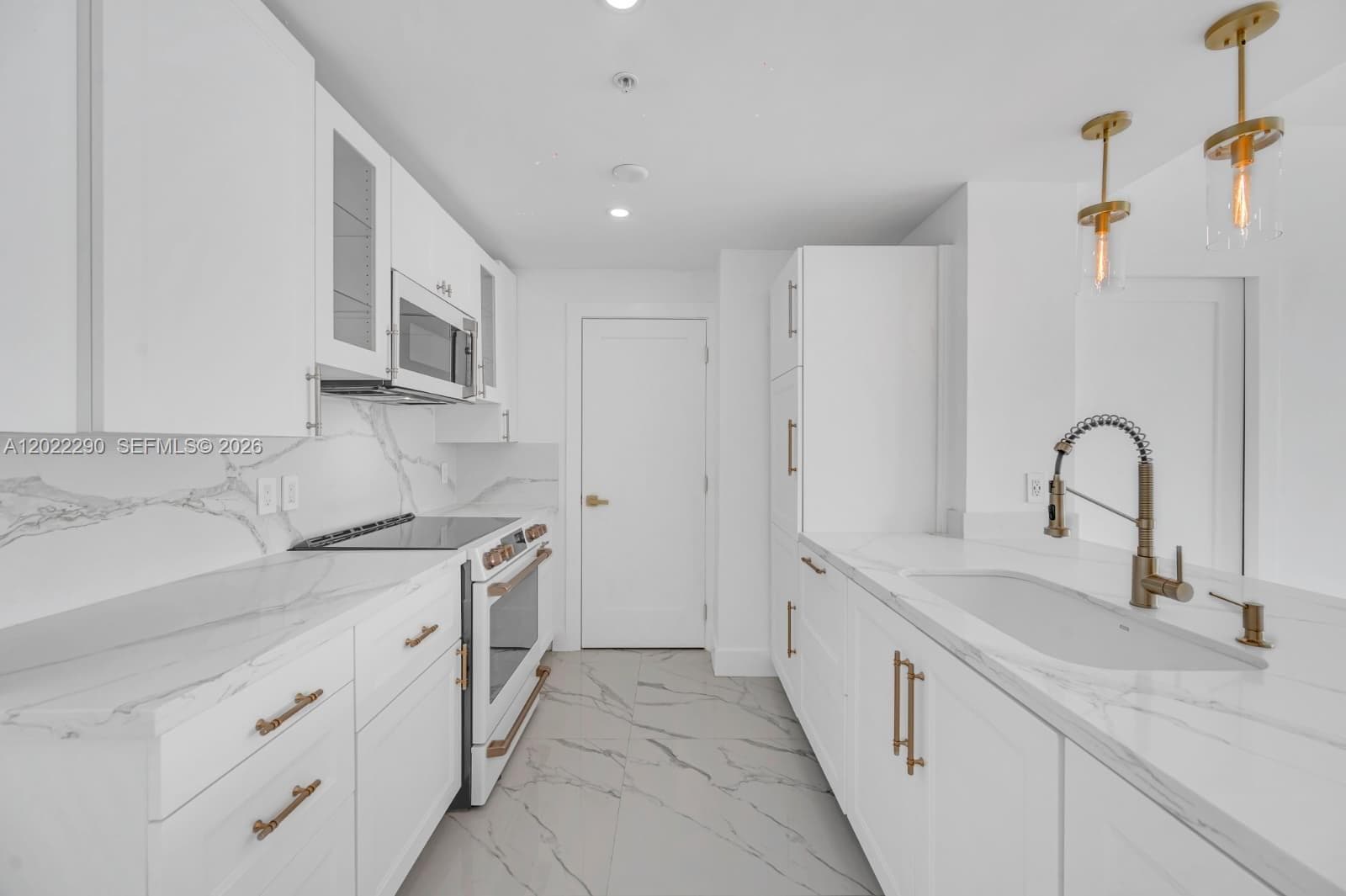 1900 Bayshore Dr 3716 photo 8
