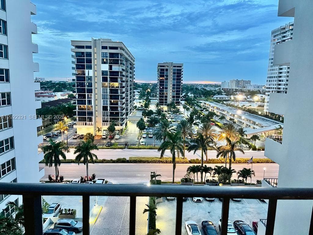 2030 S Ocean Dr 801 photo 1