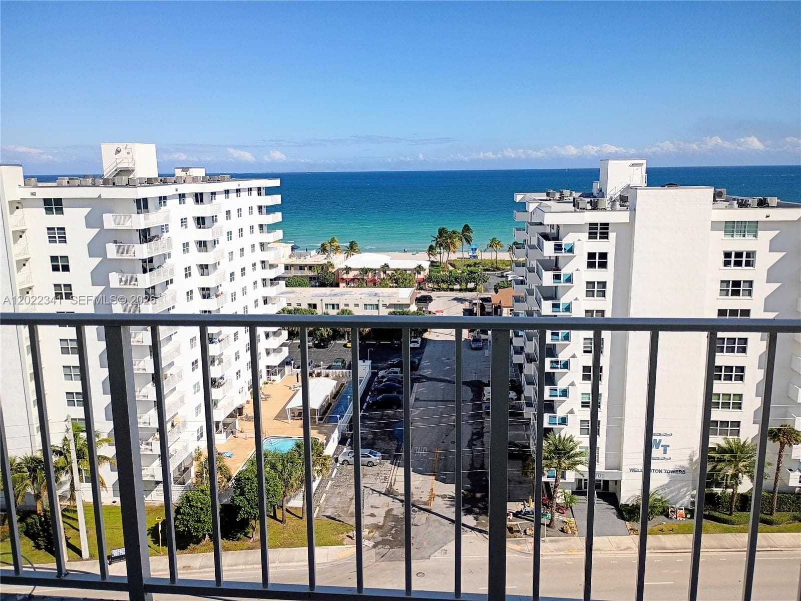 1410 Ocean Dr 1208 photo 1