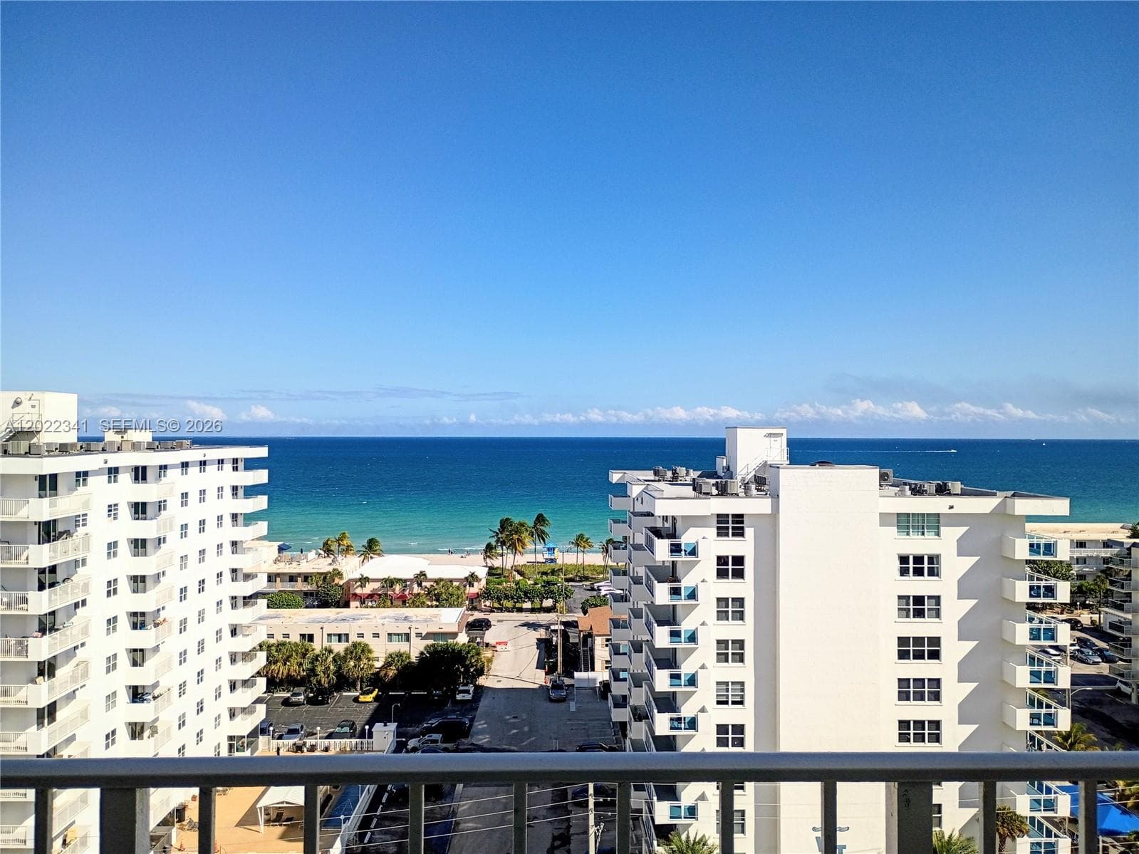 1410 Ocean Dr 1208 photo 4