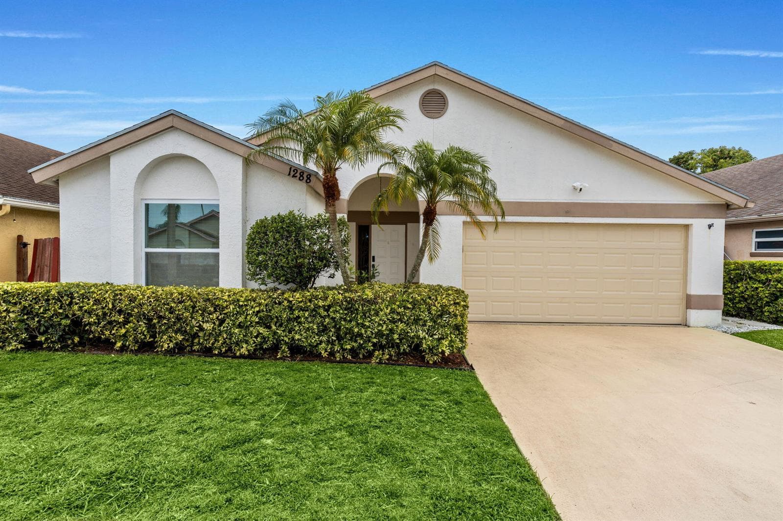 1288 Waterway Cove Drive photo 2