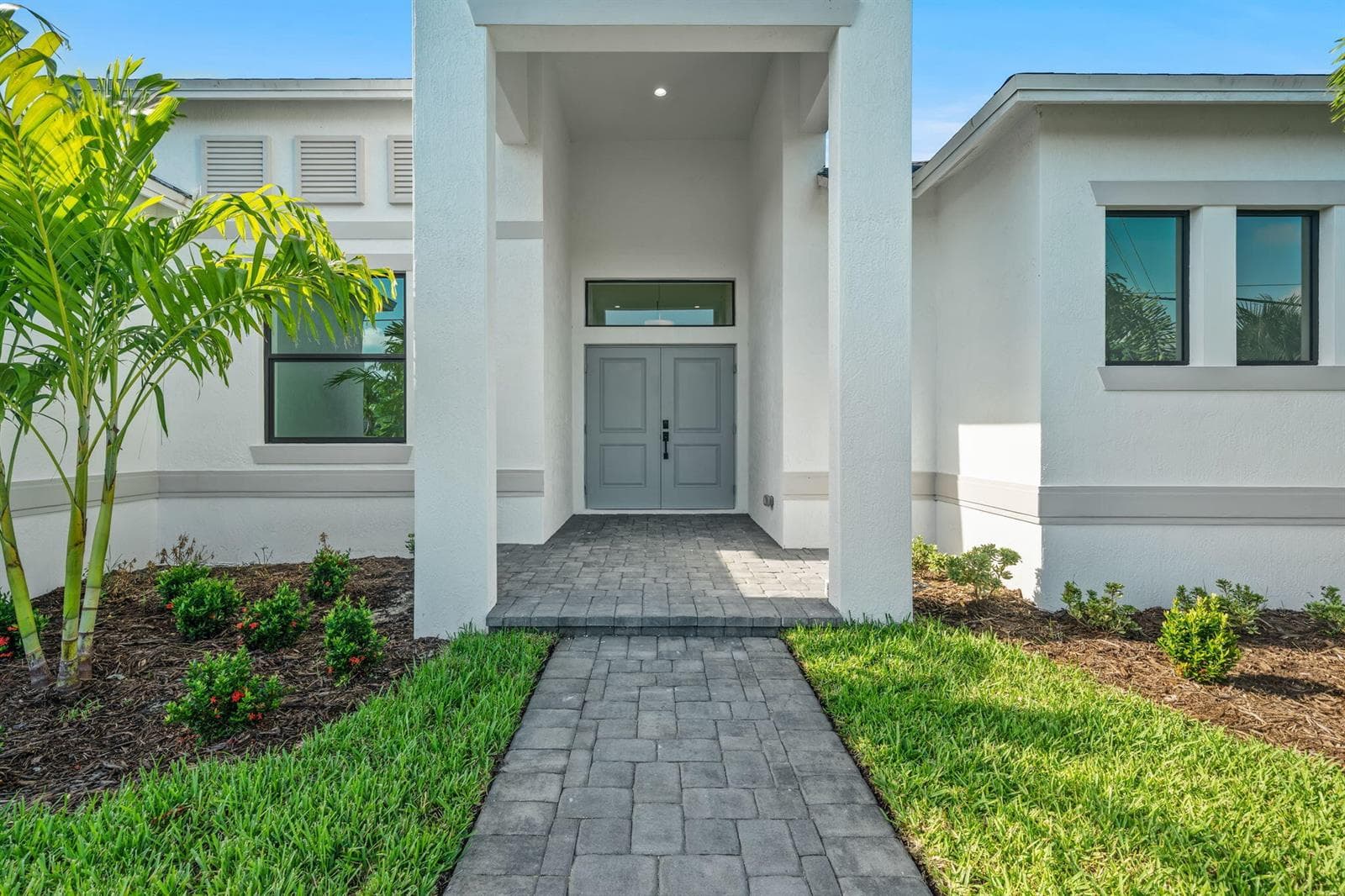 632 SE Seahouse Drive photo 6