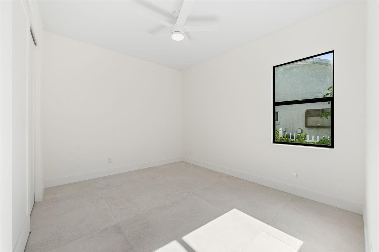 632 SE Seahouse Drive photo 24