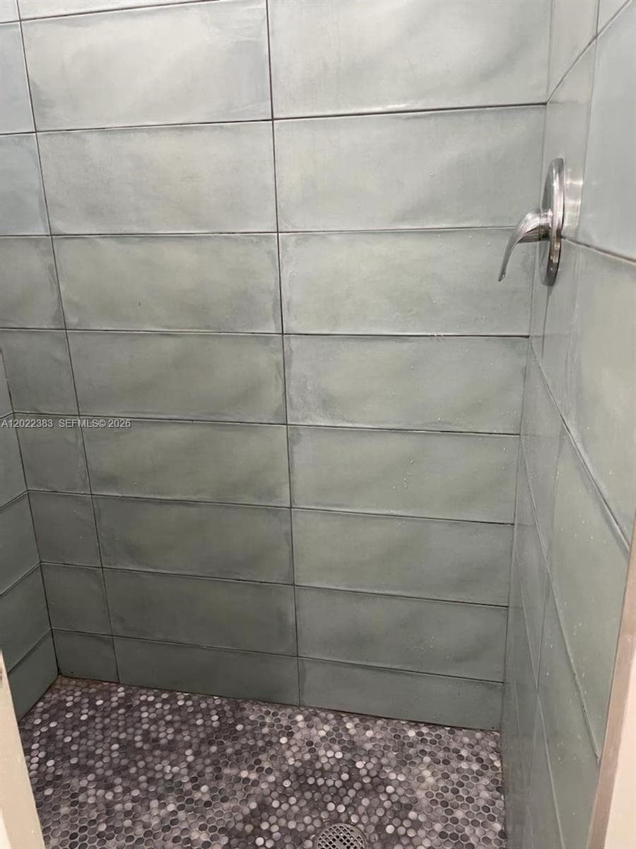 18021 Biscayne Blvd 1701/2 photo 11
