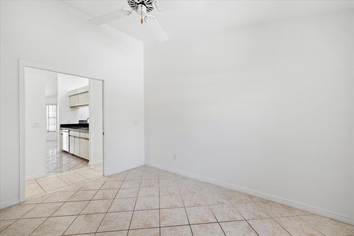 1902 SE Gaskins Circle photo 7