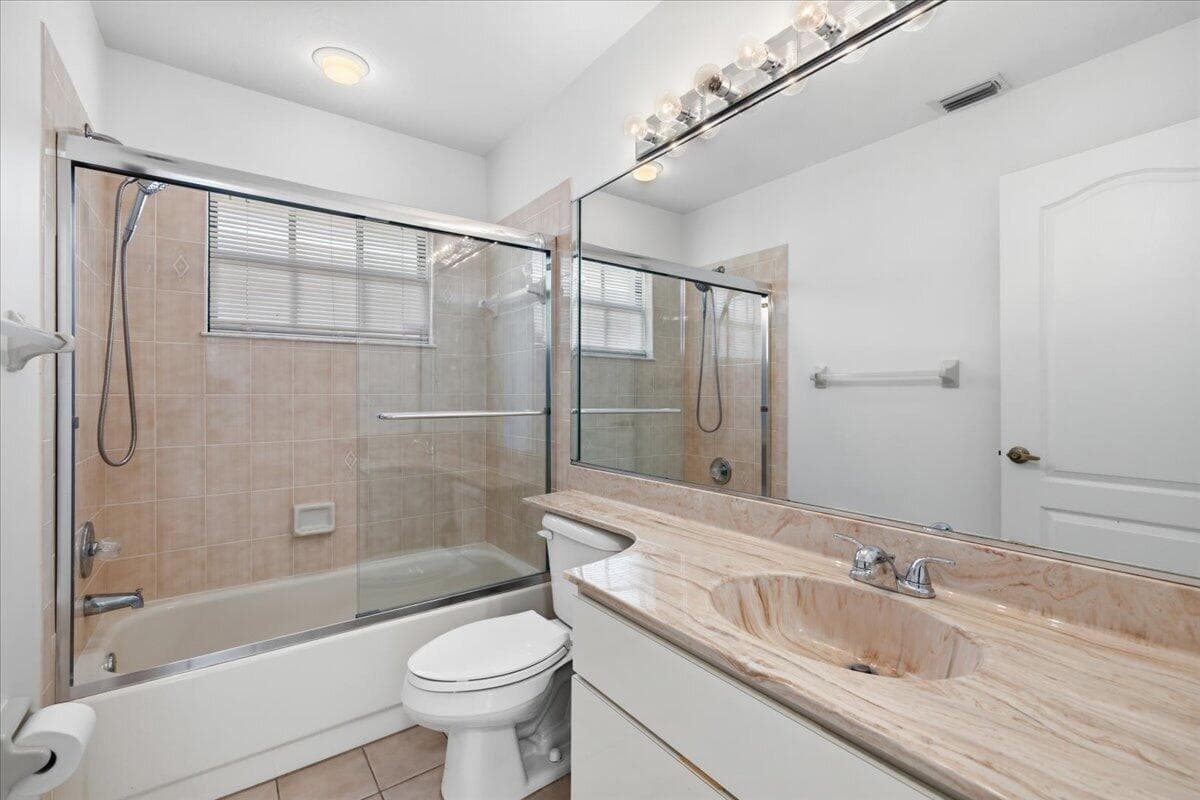 1902 SE Gaskins Circle photo 5