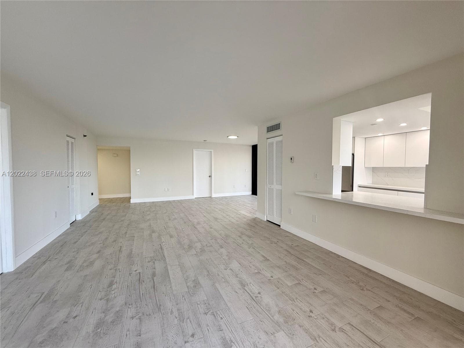 801 Venetian Dr 408 photo 16