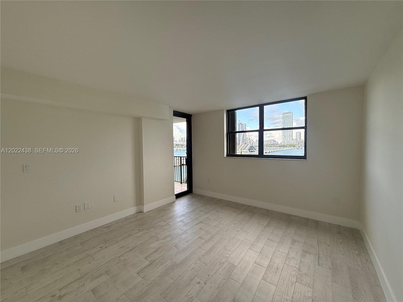 801 Venetian Dr 408 photo 18