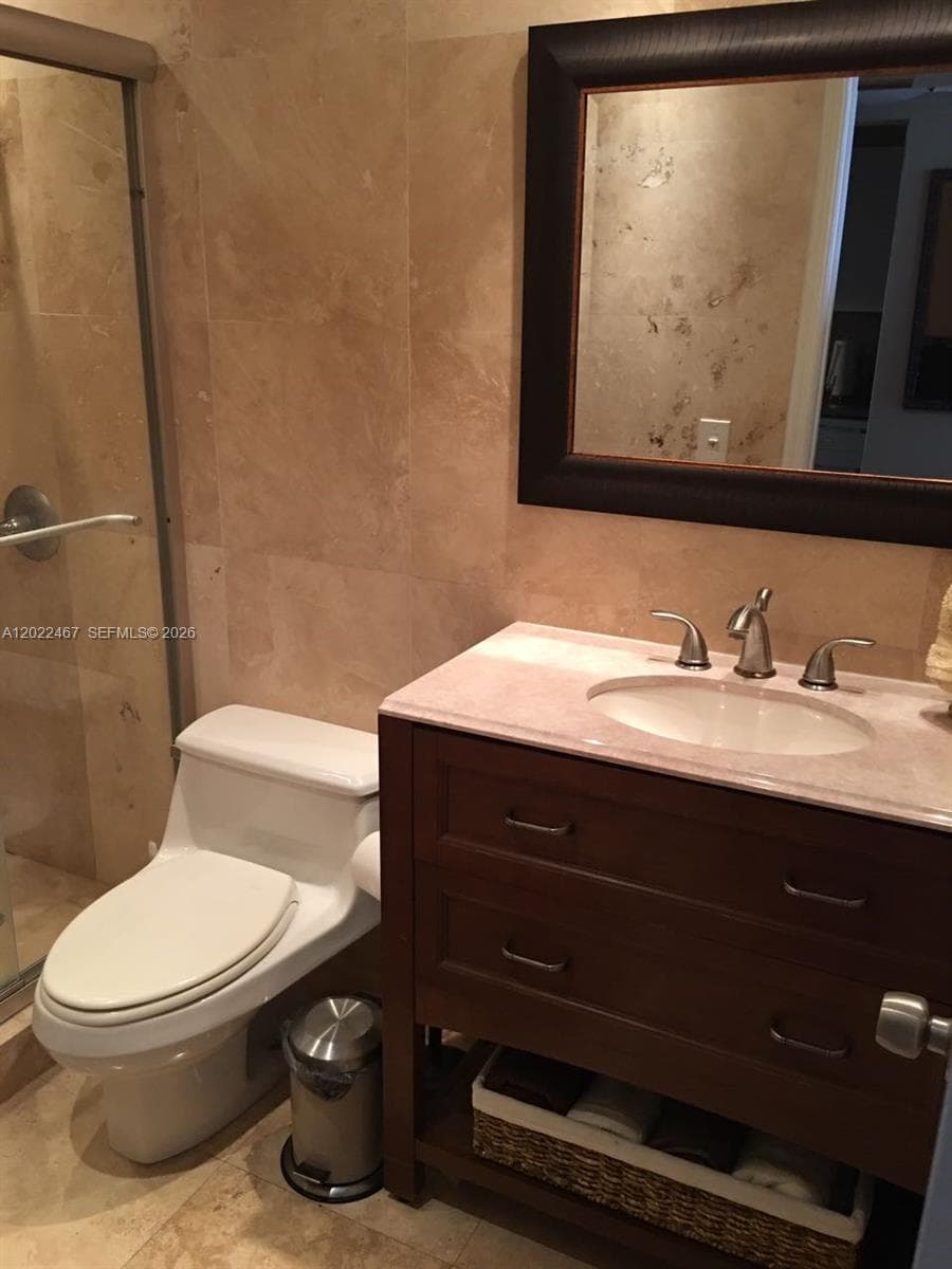 3642 171st St 308 photo 9