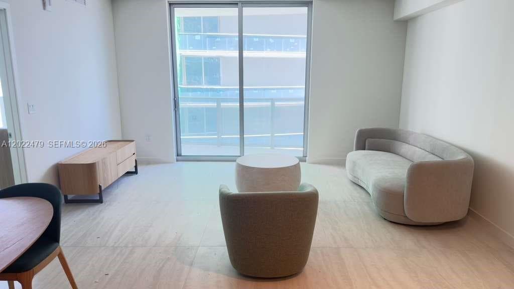 77 5st 2306 photo 13