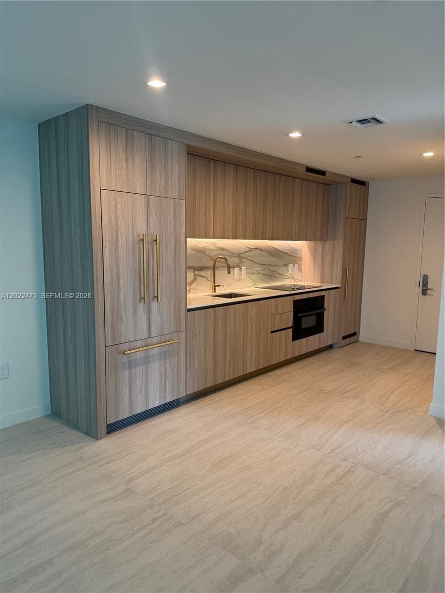 77 5st 2306 photo 16