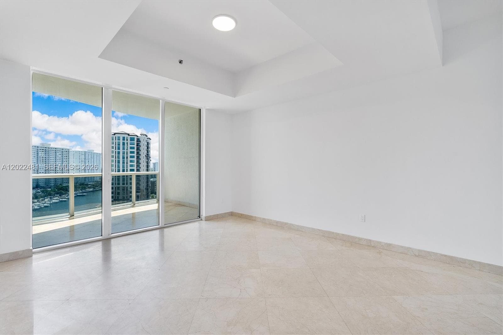 15901 Collins Ave 904 photo 12