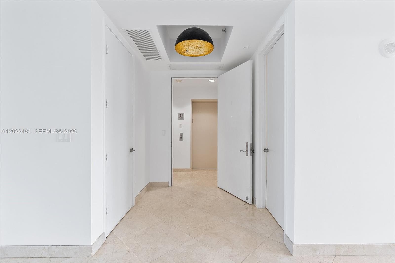 15901 Collins Ave 904 photo 4