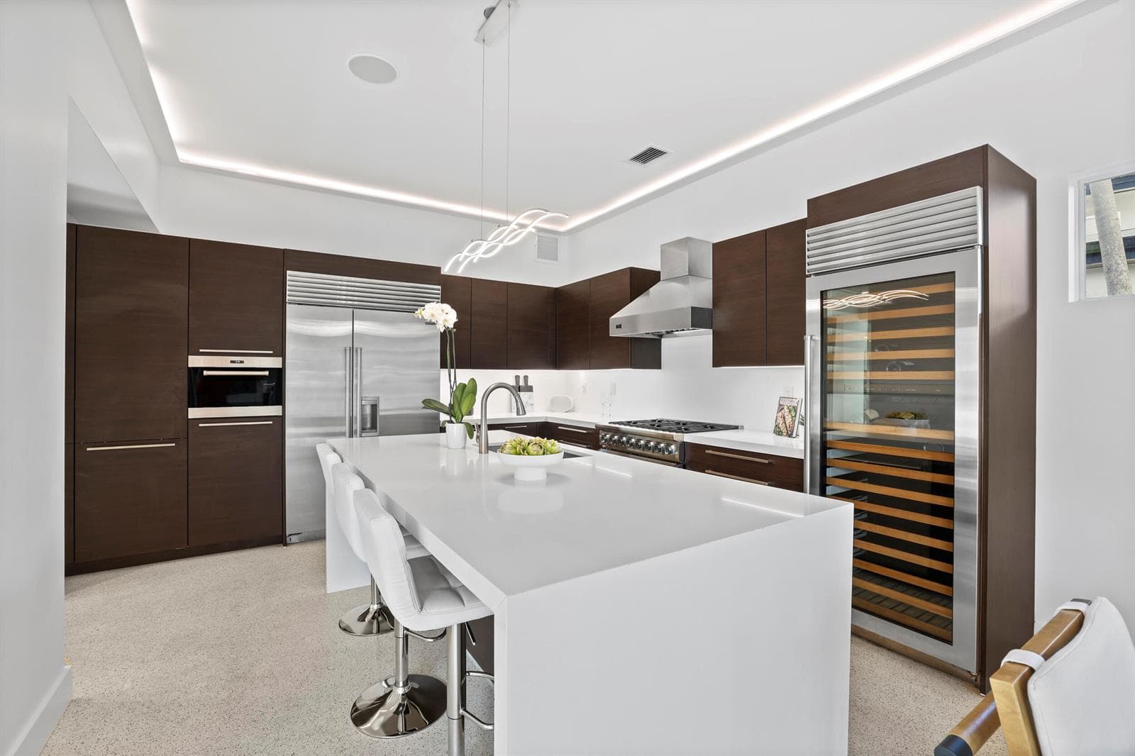 1321 Tangelo Isle photo 2