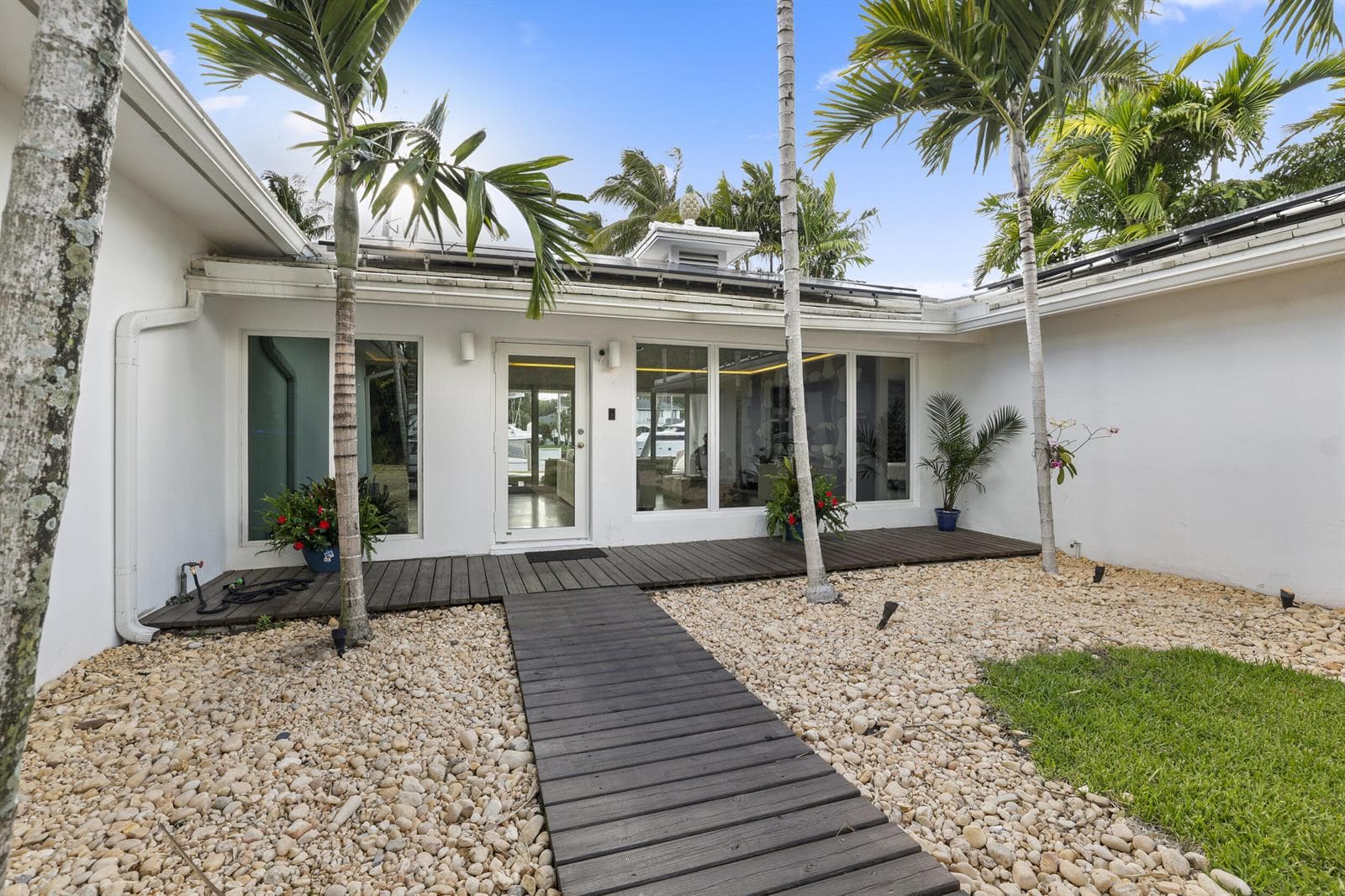 1321 Tangelo Isle photo 13