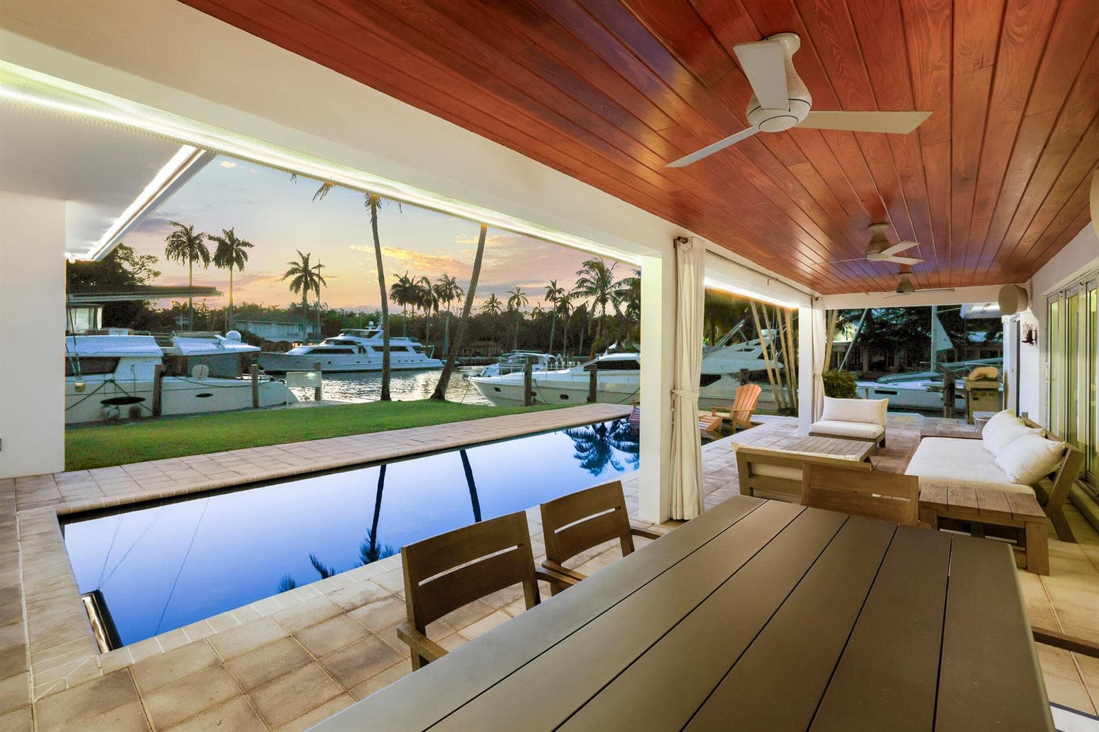 1321 Tangelo Isle photo 4