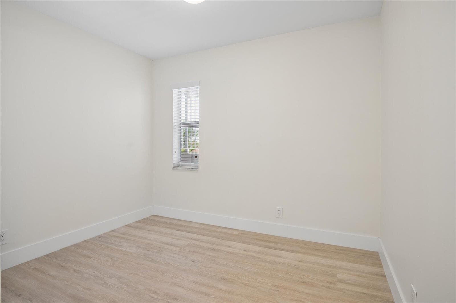 511 Bayshore Drive 206 photo 12