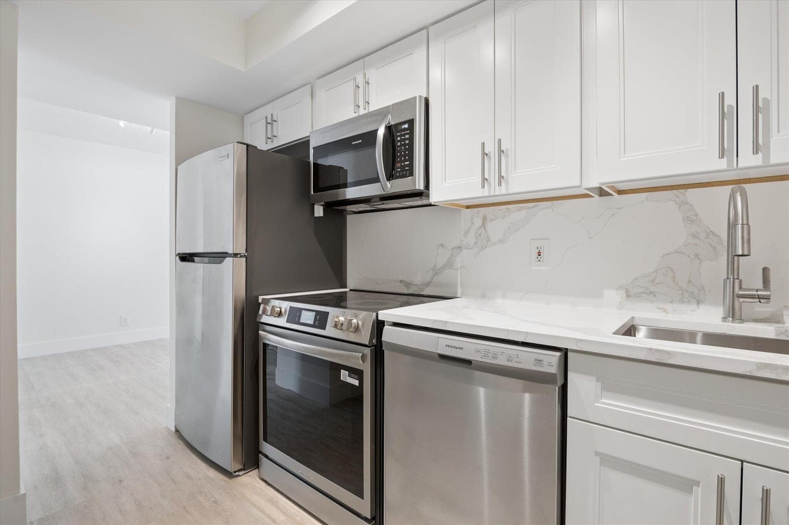 511 Bayshore Drive 206 photo 8