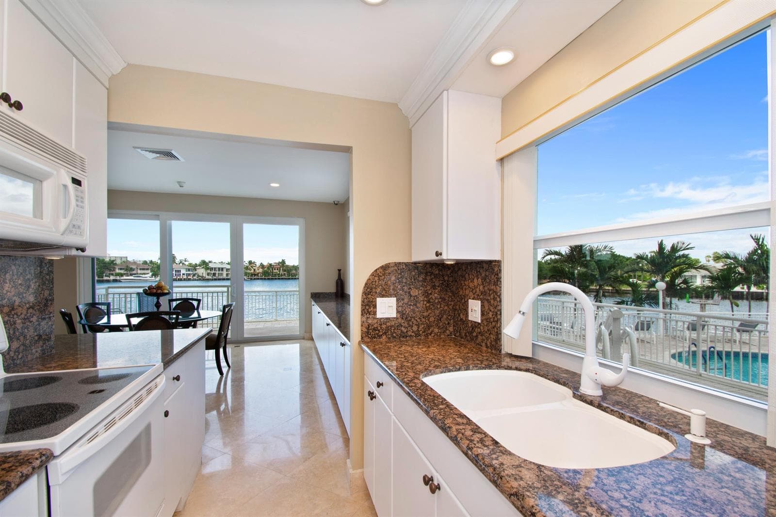 511 Bayshore Drive 206 photo 21