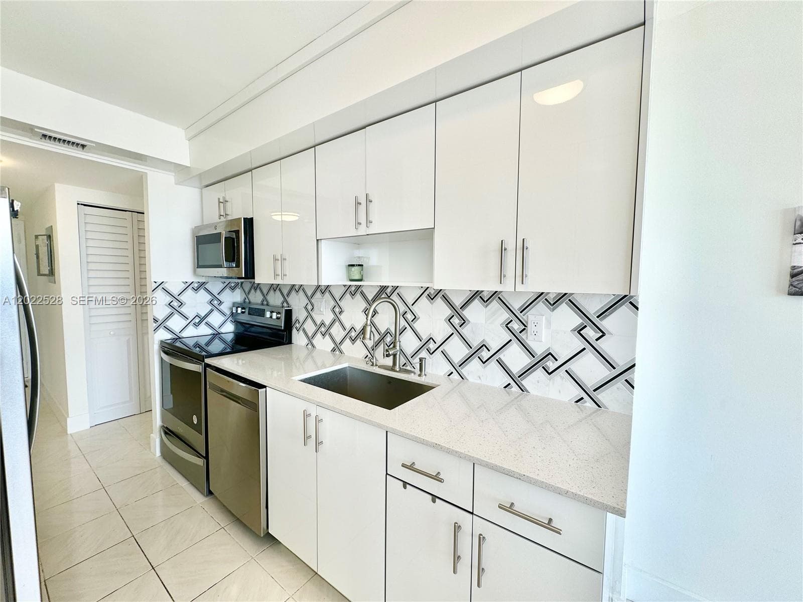 230 174th St 2316 photo 14