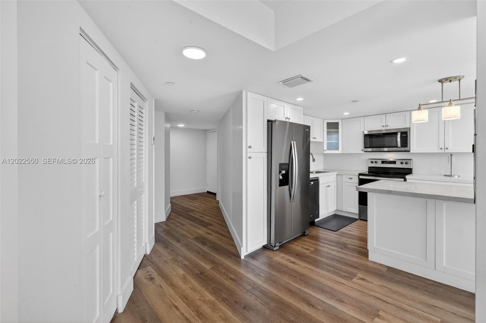2401 Collins Ave 602 photo 10