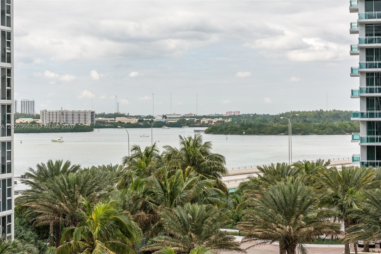 10275 Collins Ave 706 photo 17