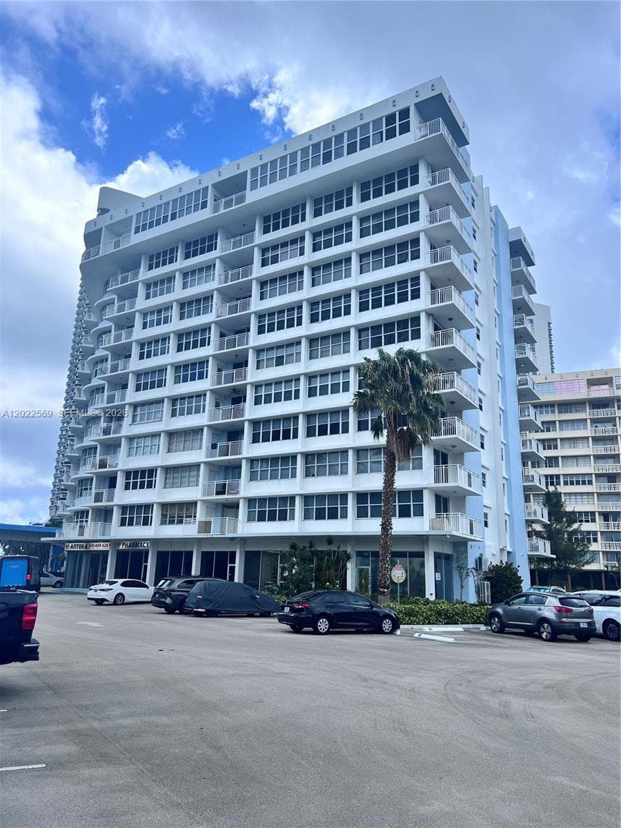 1801 Ocean Dr 536 photo 16