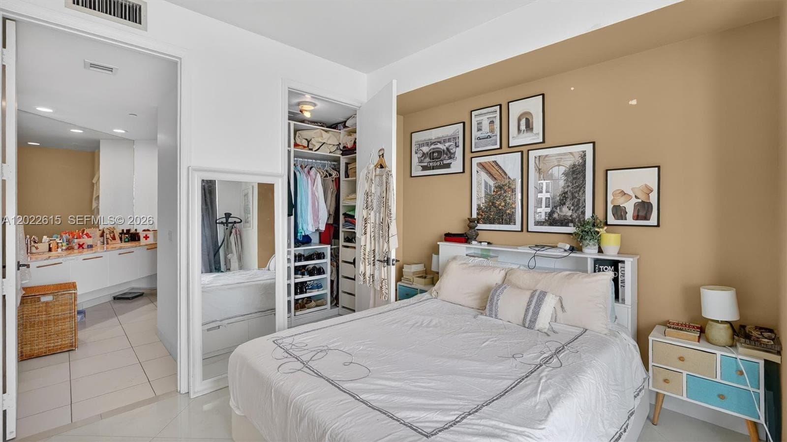 500 Brickell Ave 4102 photo 22