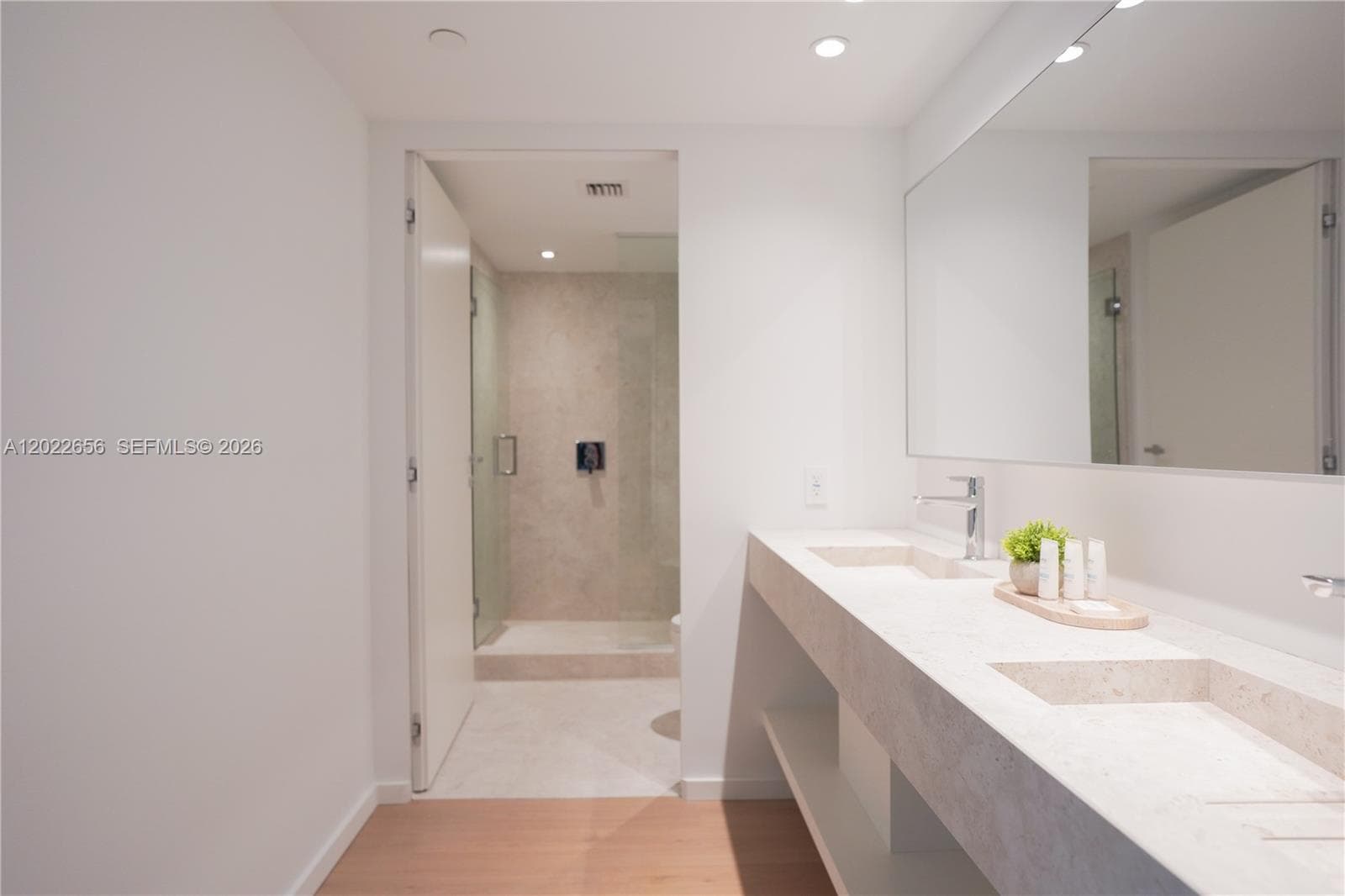 10250 Collins Avenue 412 photo 13