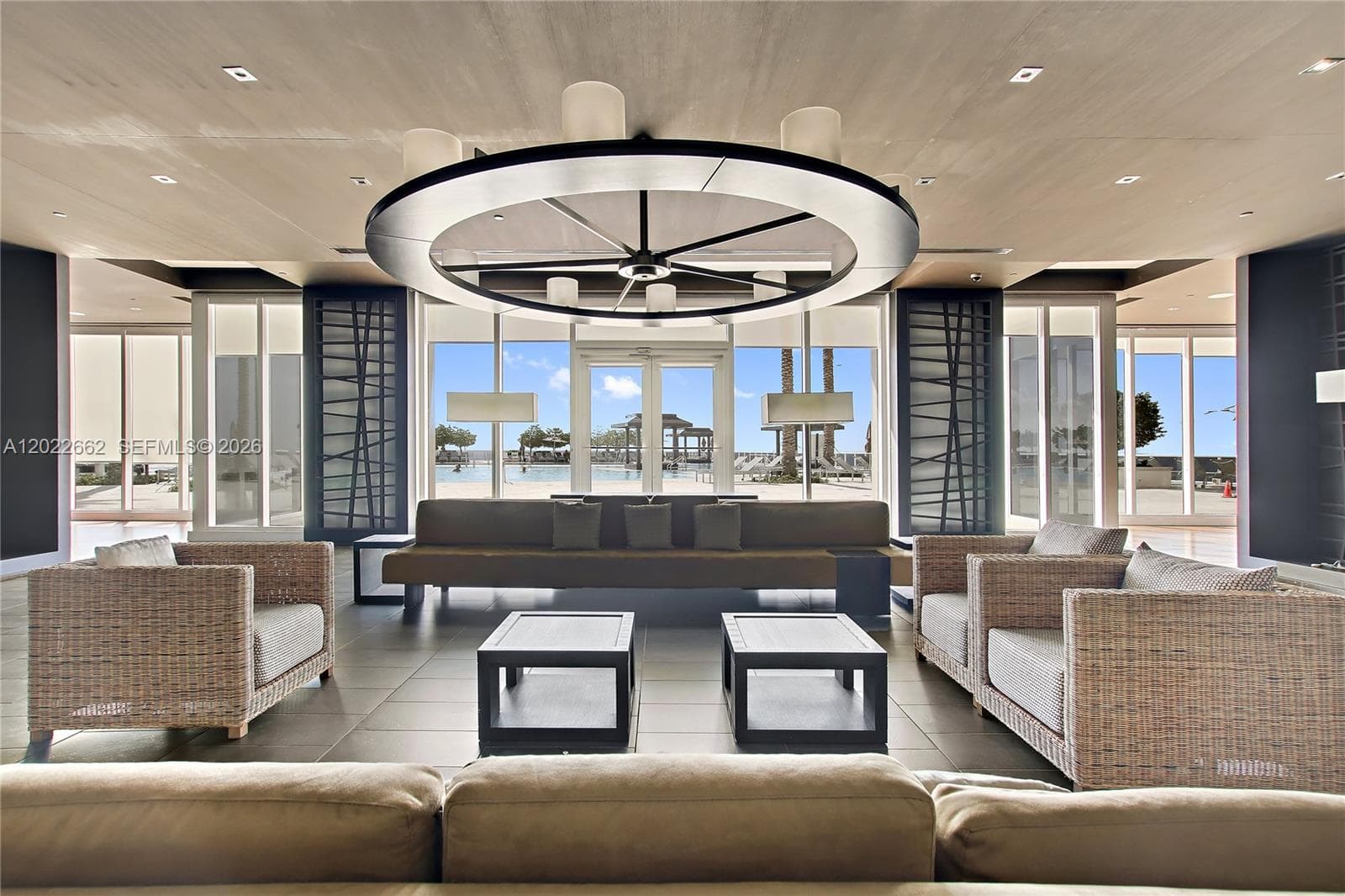 1850 OCEAN DR 4009 photo 23