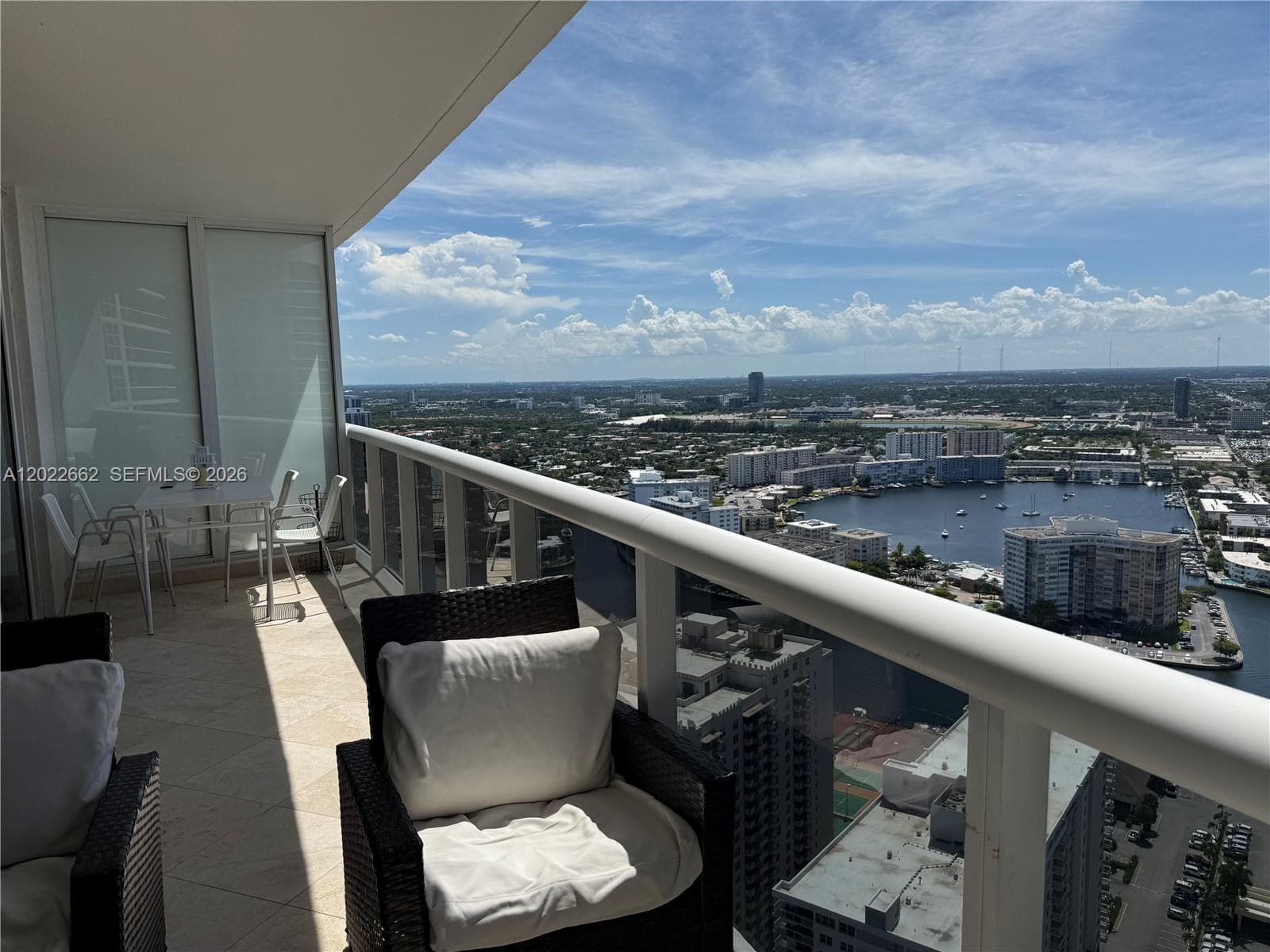 1850 OCEAN DR 4009 photo 17