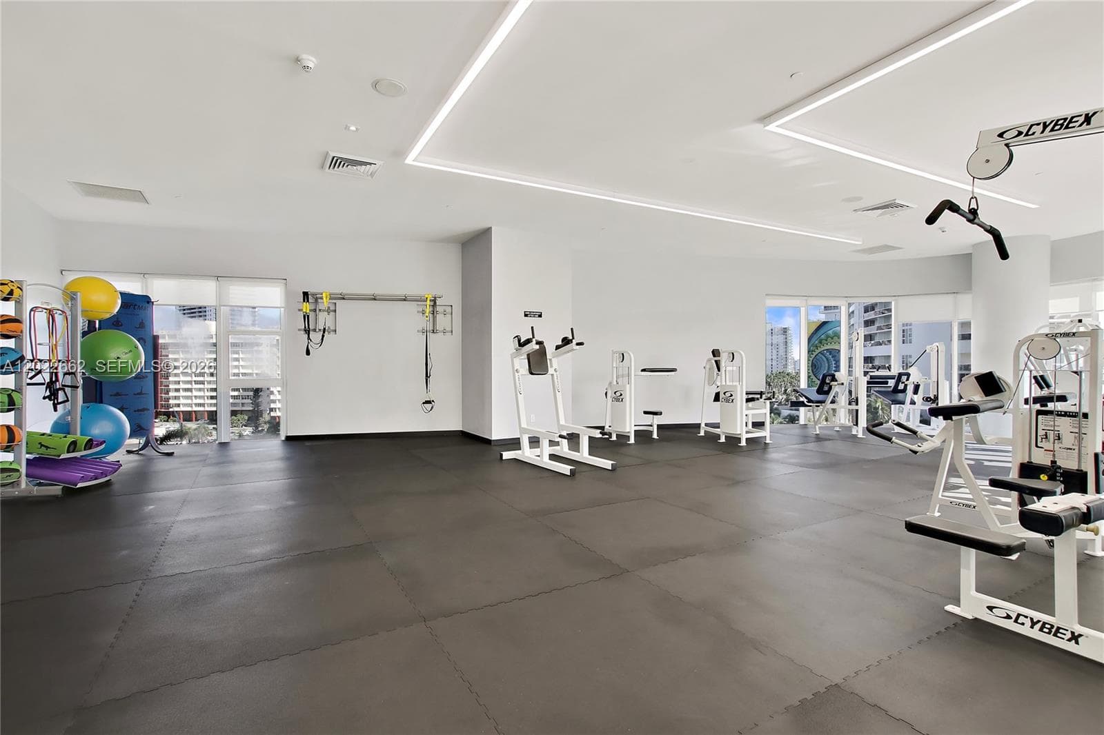 1850 OCEAN DR 4009 photo 16