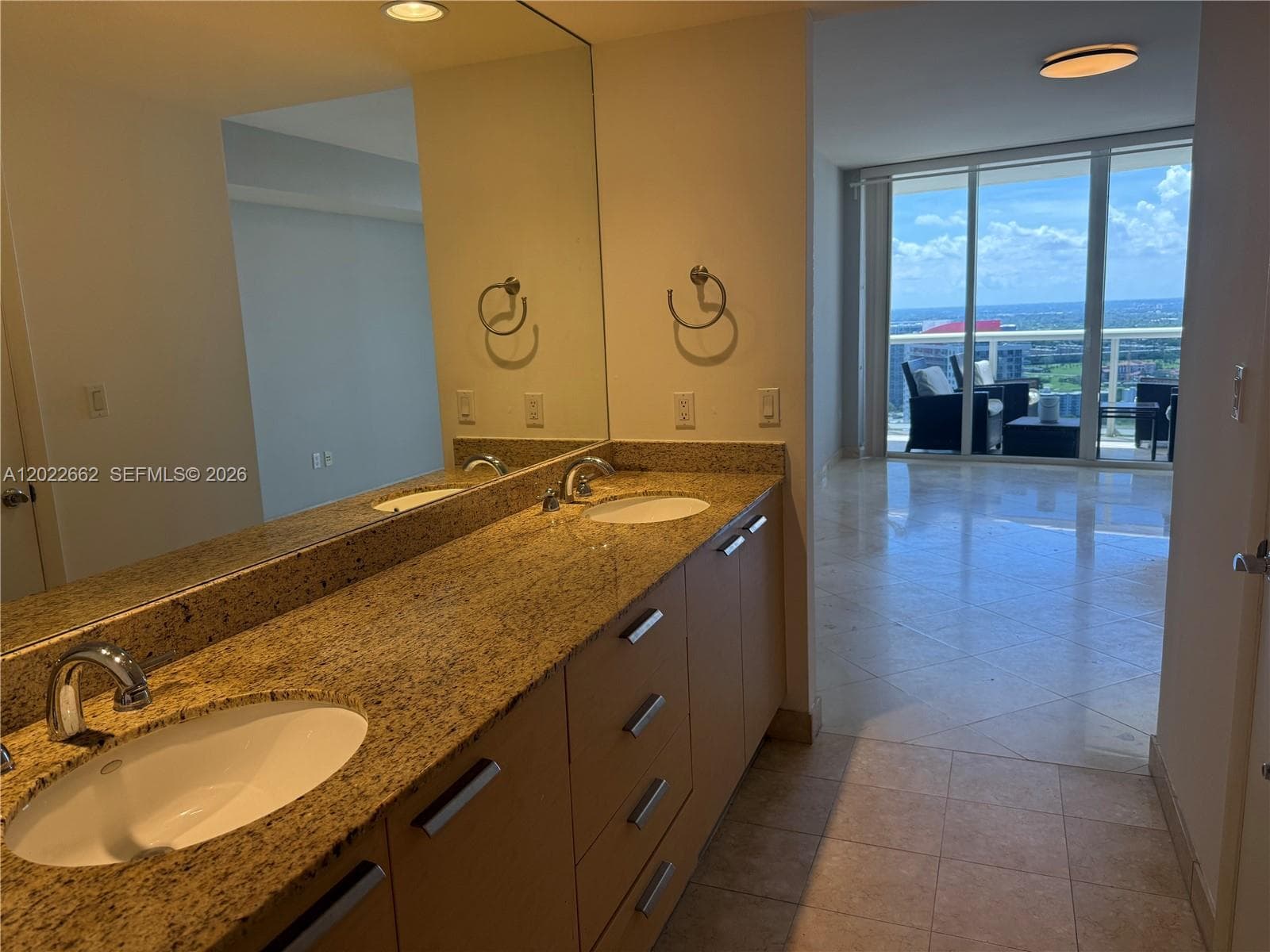 1850 OCEAN DR 4009 photo 11