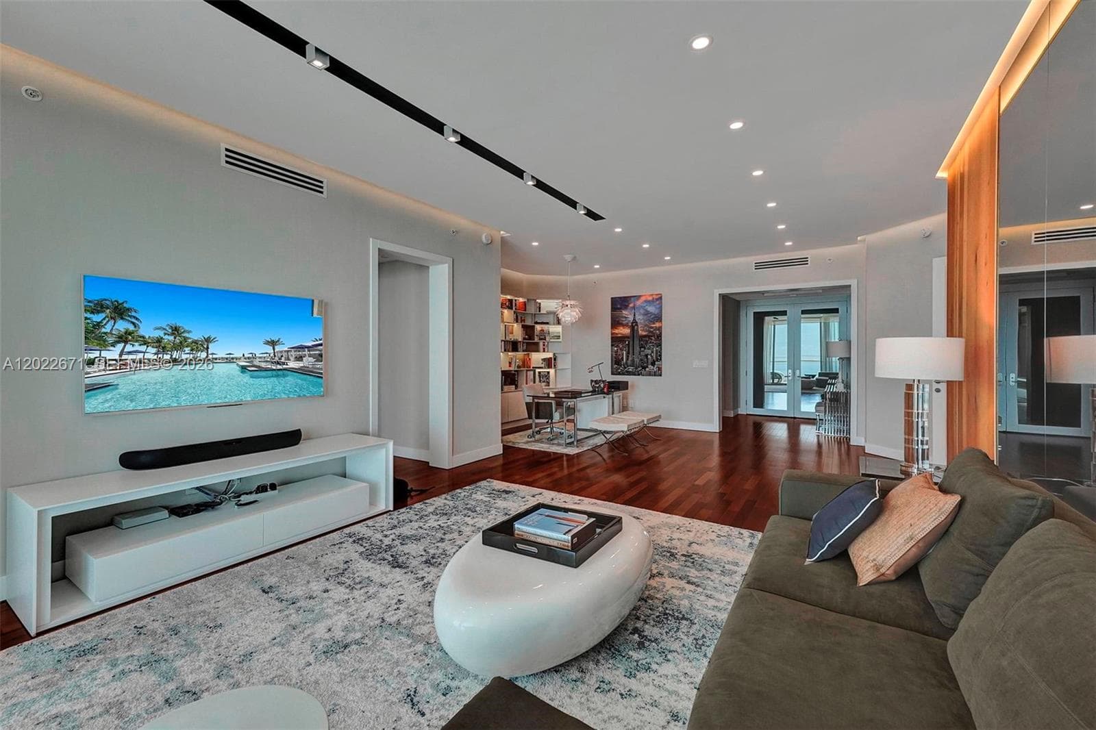 16051 Collins Ave 1102 photo 9