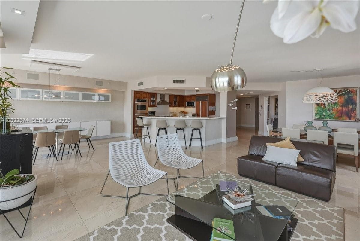3301 NE 183rd St 2101 photo 2