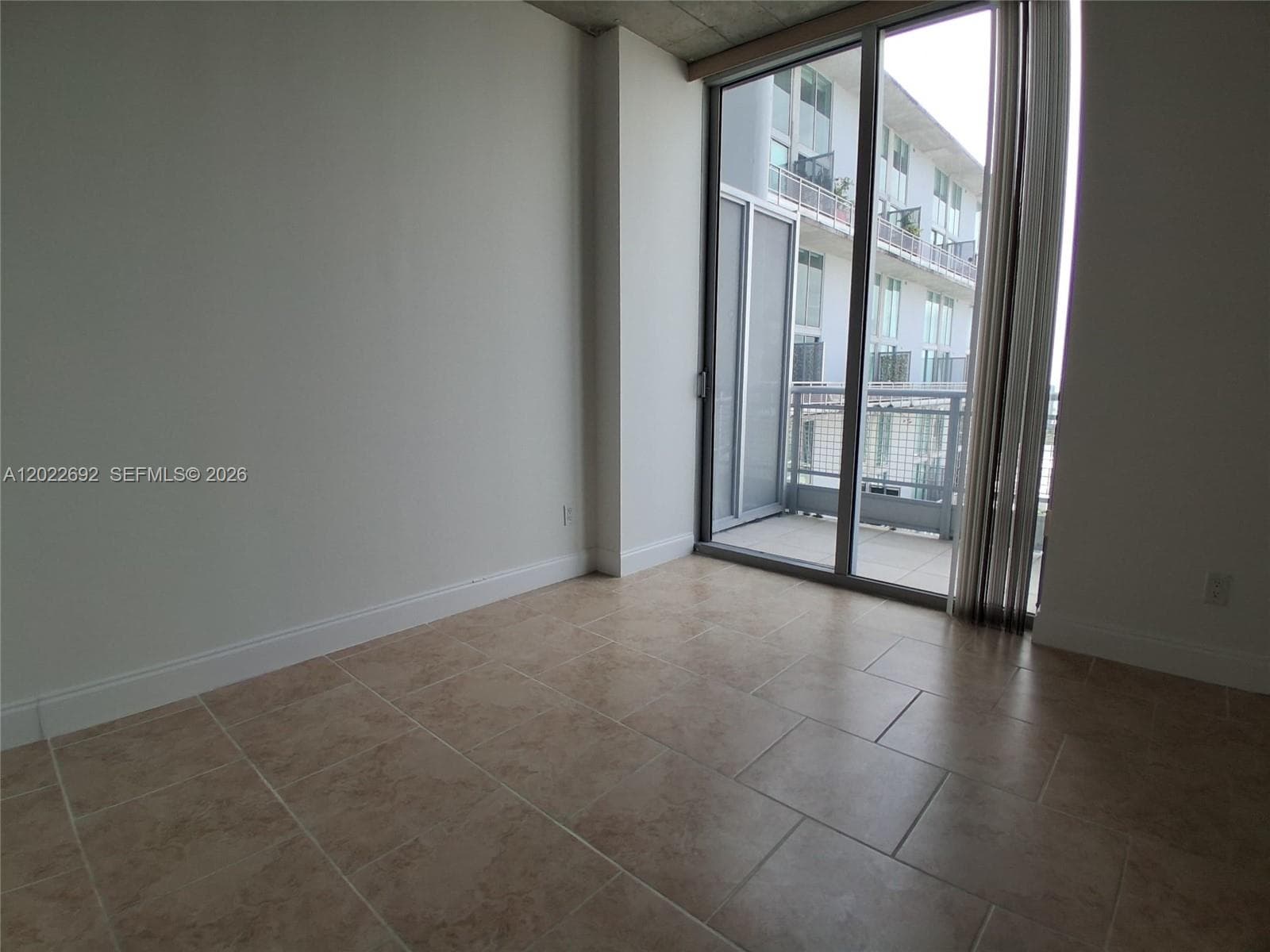 690 SW 1st Ct PHI19 photo 21