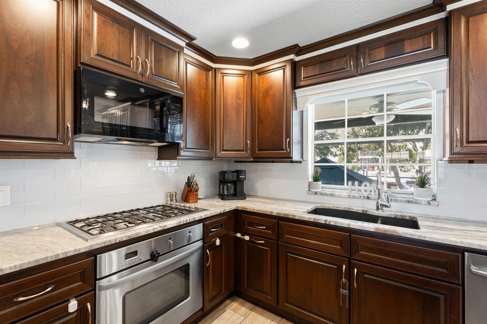 1603 SW Seagull Way photo 9