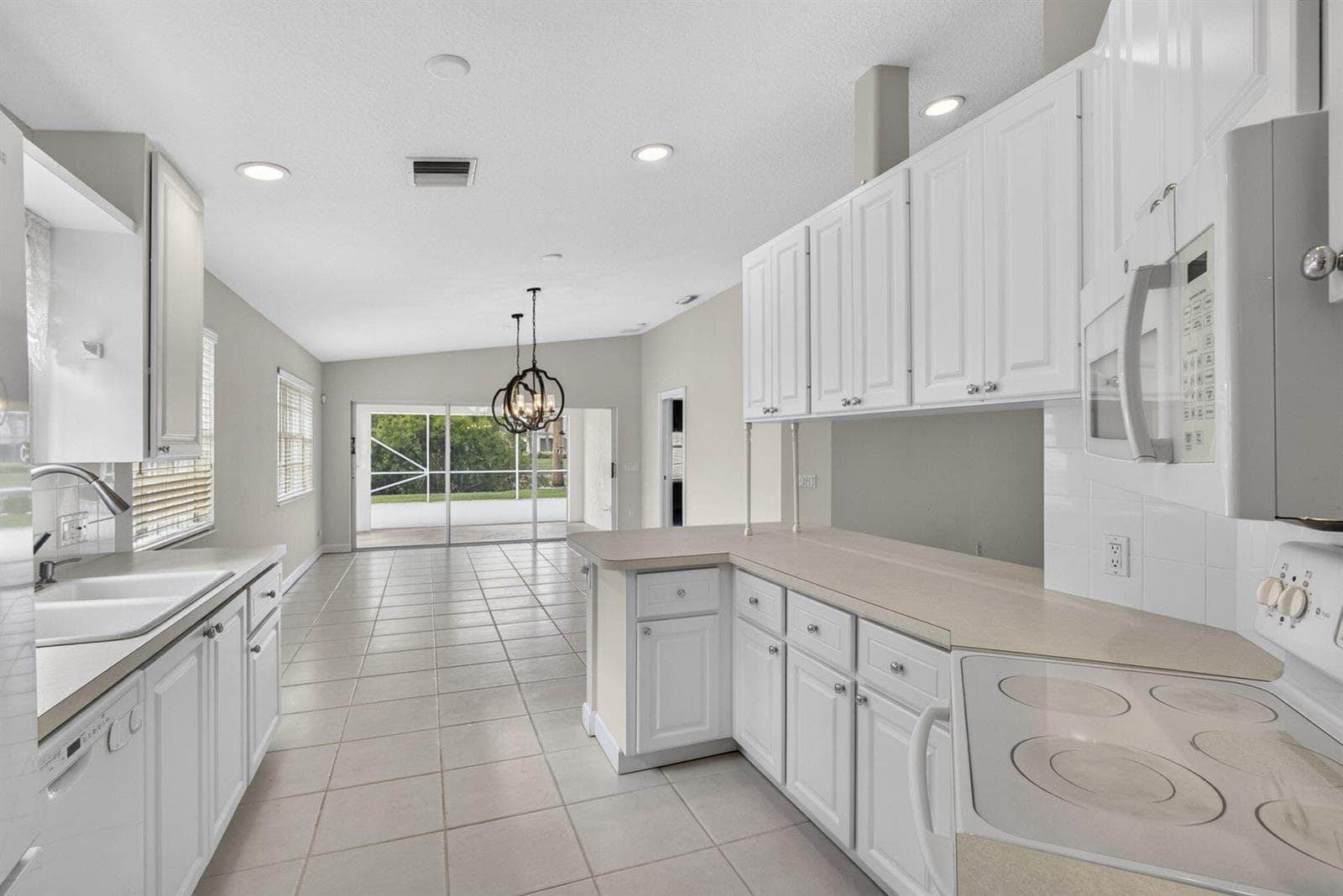 8093 Montserrat Place photo 11