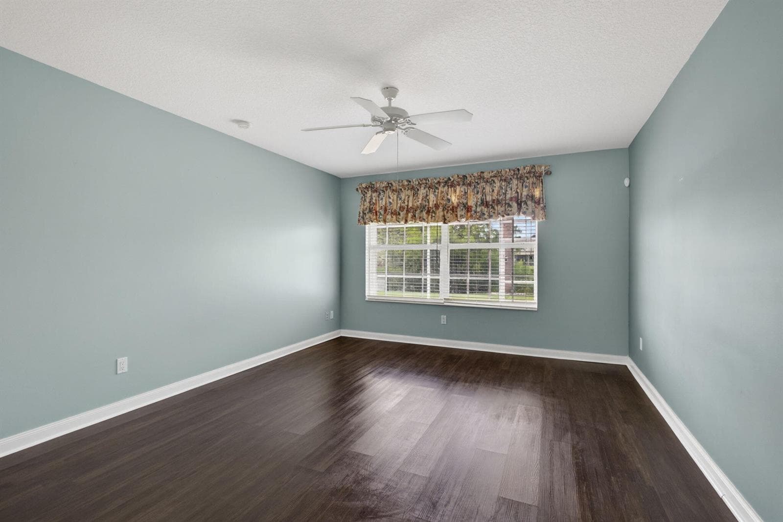 8093 Montserrat Place photo 25