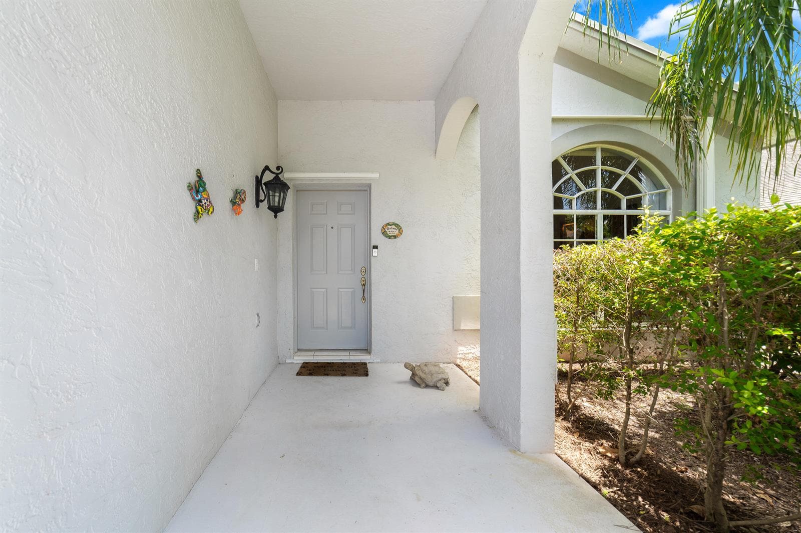 2211 Soundings Court photo 3